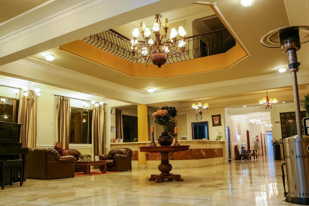 Hotel Coloso Потоси Экстерьер фото