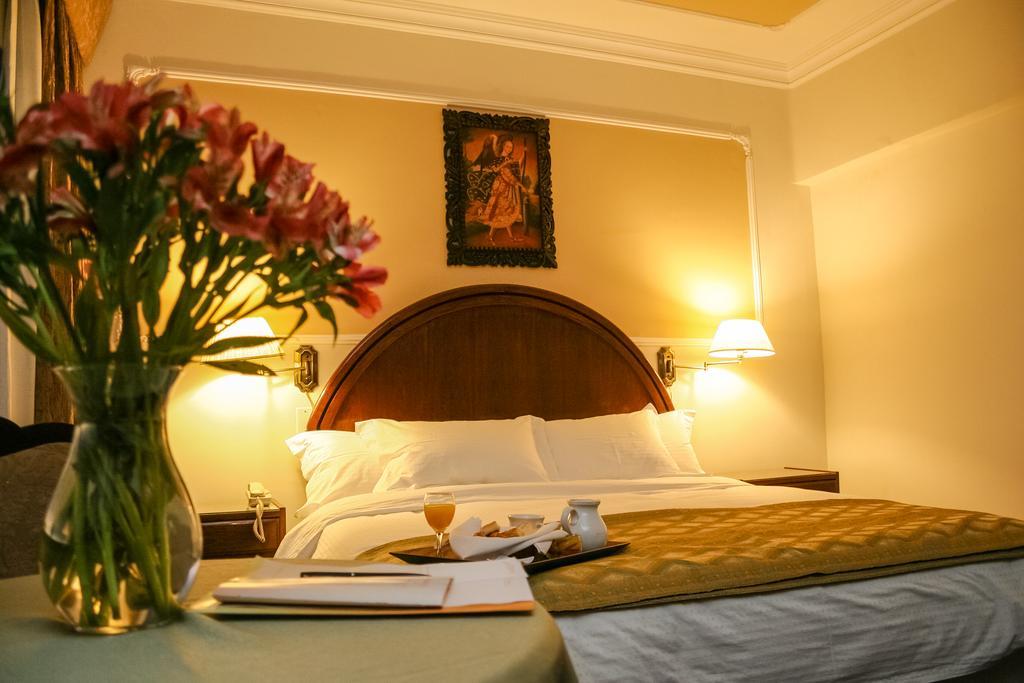 Hotel Coloso Потоси Номер фото